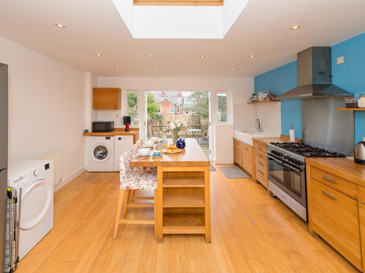 Pass The Keys 3 Storey Townhouse Shrewsbury Exteriér fotografie