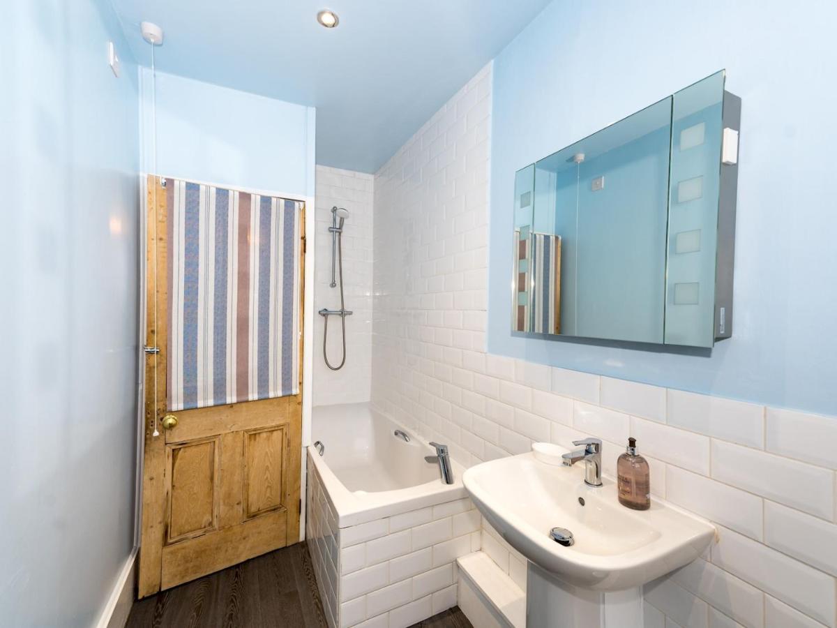 Pass The Keys 3 Storey Townhouse Shrewsbury Exteriér fotografie