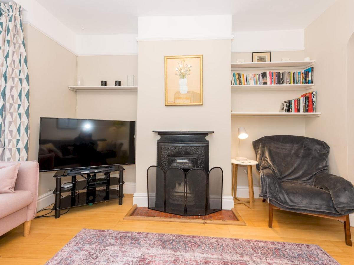 Pass The Keys 3 Storey Townhouse Shrewsbury Exteriér fotografie
