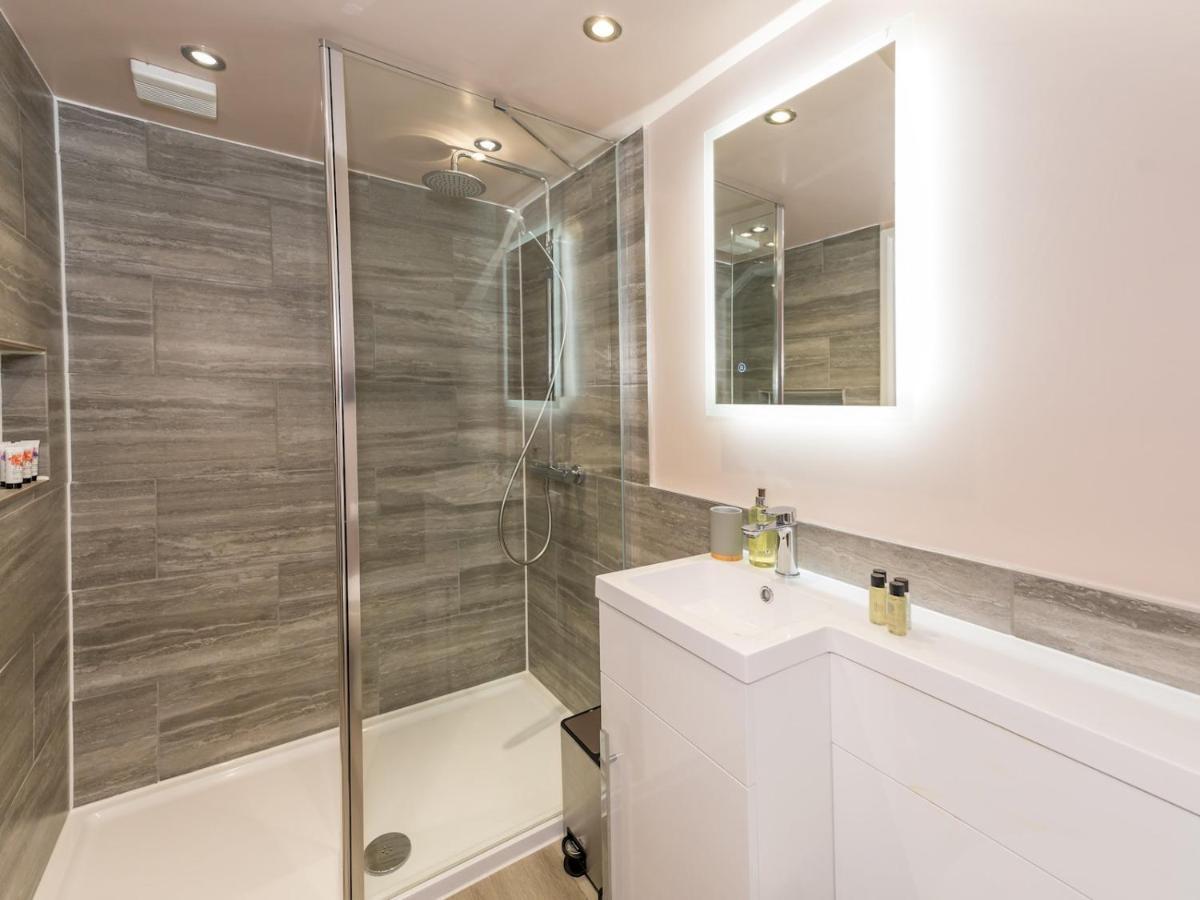 Pass The Keys 3 Storey Townhouse Shrewsbury Exteriér fotografie